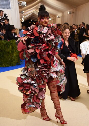 Rihanna en un legítimo Comme