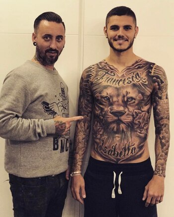 Icardi mostró su nuevo tatuaje junto con