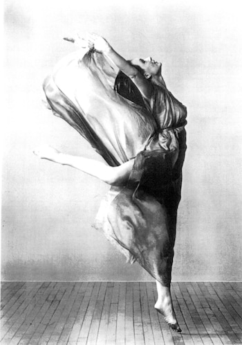 Isadora Duncan fue una mujer inspiradora. Los historiadores la catalogan como la creadora de la danza moderna