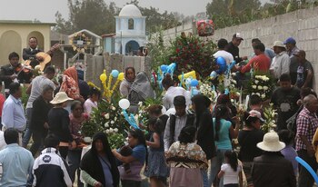 El pueblo entero se acercó