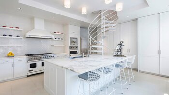 El cantante y su mujer