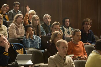 La serie satiriza la época