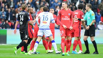 El portero fue a protestar