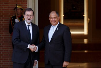 Mariano Rajoy recibió al mandatario costarricense (Reuters)
