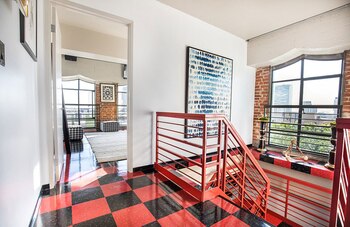 En el interior hay una