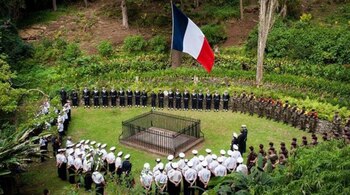 Homenaje a Bonaparte frente a
