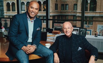 L. Londell McMillan (izq) y