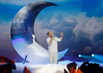 El austríaco Nathan Trent interpretó “Running On Air”