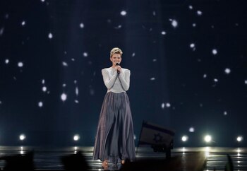 Levina, de Alemania, cantó “Perfect Life”