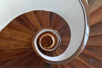 Cuenta con 4 pisos, un