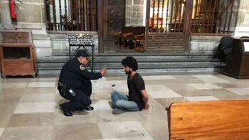 El agresor, detenido, tras apuñalar