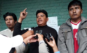 Los sospechosos antes del linchamiento.