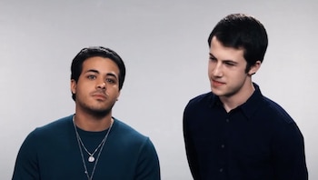 Los actores Dylan Minnette y