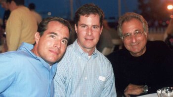 Bernie Madoff junto a sus