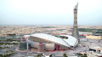 Qatar se encuentran construyendo estadios