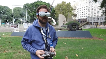 Uno de los participantes de la carrera de drones