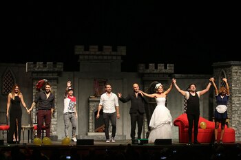 Saludo final de “Abracadabra”