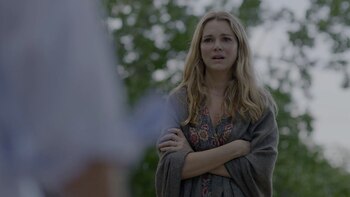 Jacinda Barrett debutó en 1992 en