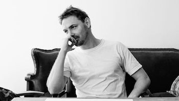 Basualdo, uno de los artistas