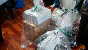 Todo los dispositivos y objetos serán peritados en busca de nueva evidencia