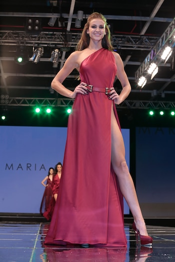 Paula Peralta, por María Gorof