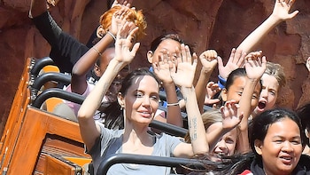 Angelina Jolie junto con sus