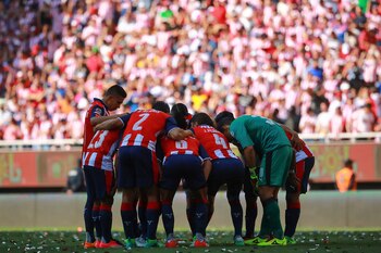El juramento inicial de las Chivas antes de comenzar el partido