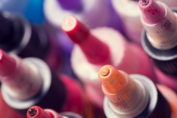 Tatuajes realizados con pigmentos rojos