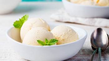helado de vainilla (istock)