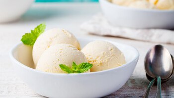 Helado de vainilla (istock)