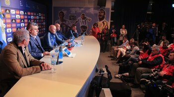 Conferencias sí, entrevistas no: Sampaoli