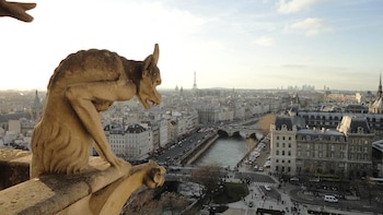 Las quimeras, con forma de