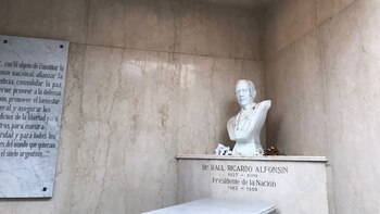 Así quedó restaurado el mausoleo