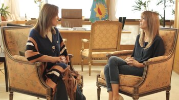 “Cuando estoy rodeada de mi equipo, de mis amigos, de mis hijos, eso a mí me desintoxica”, confiesa