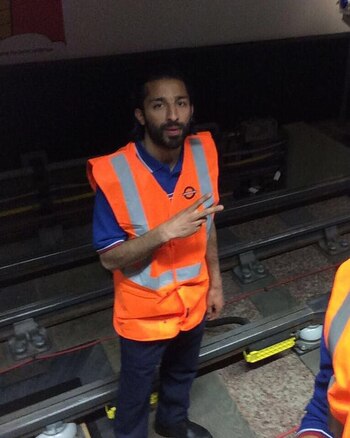 Khuram Shazad Butt en la estación de West Kensington