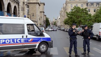 Las autoridades pidieron al público mantenerse alejado del sector que se encontraba acordonado (AFP)
