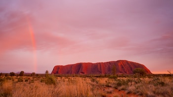 Uluru, también conocida como Ayers Rock (istock)