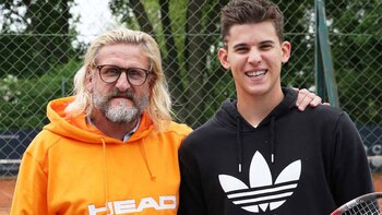 Dominic Thiem junto a Sepp
