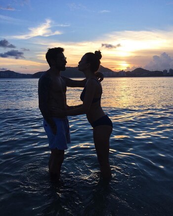 Lavezzi y Yanina Screpante