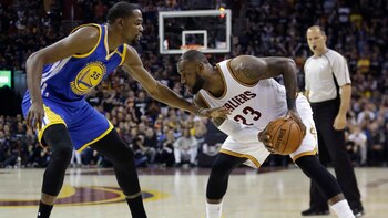 LeBron James ante la marca