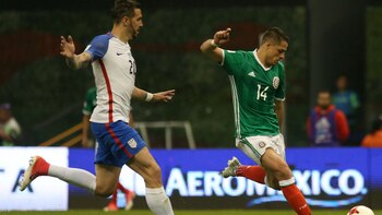 La rivalidad futbolista entre los dos países ha sido histórica. (AP)