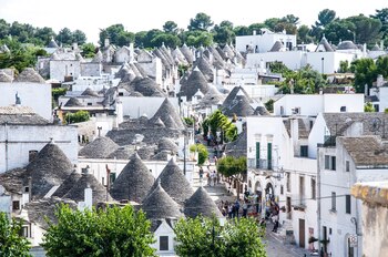 Alberobello, en Puglia, Italia, es