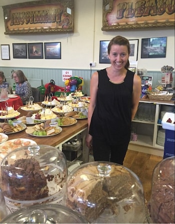 Bolton tiene una cafetería en