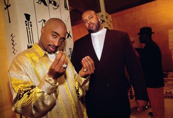 El rapero Tupac Shakur, 24