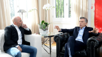 Jorge Sampaoli y Mauricio Macri,