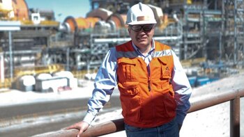 Sougarret se acercó al campamento