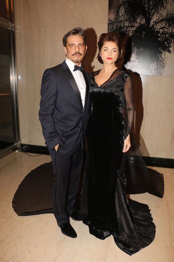 Fabian Mazzei lució un smoking azul noche by Hugo Boss con camisa blanca y moño. Los zapatos negros de chiffon, de Salvatore Ferragamo (Vero Guerman)