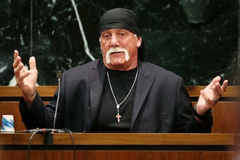 Hogan fue despedido de WWE,