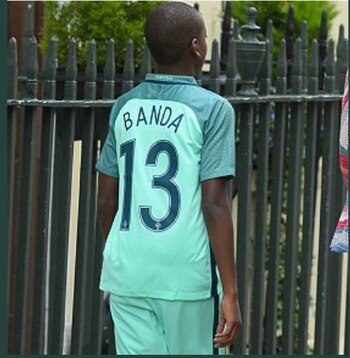 David Banda con la número