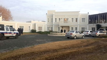 El frente de la casona